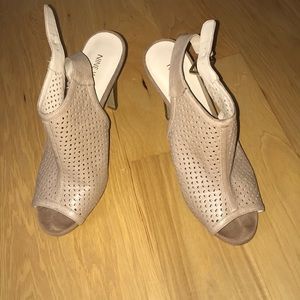 Nine West Tan Heels